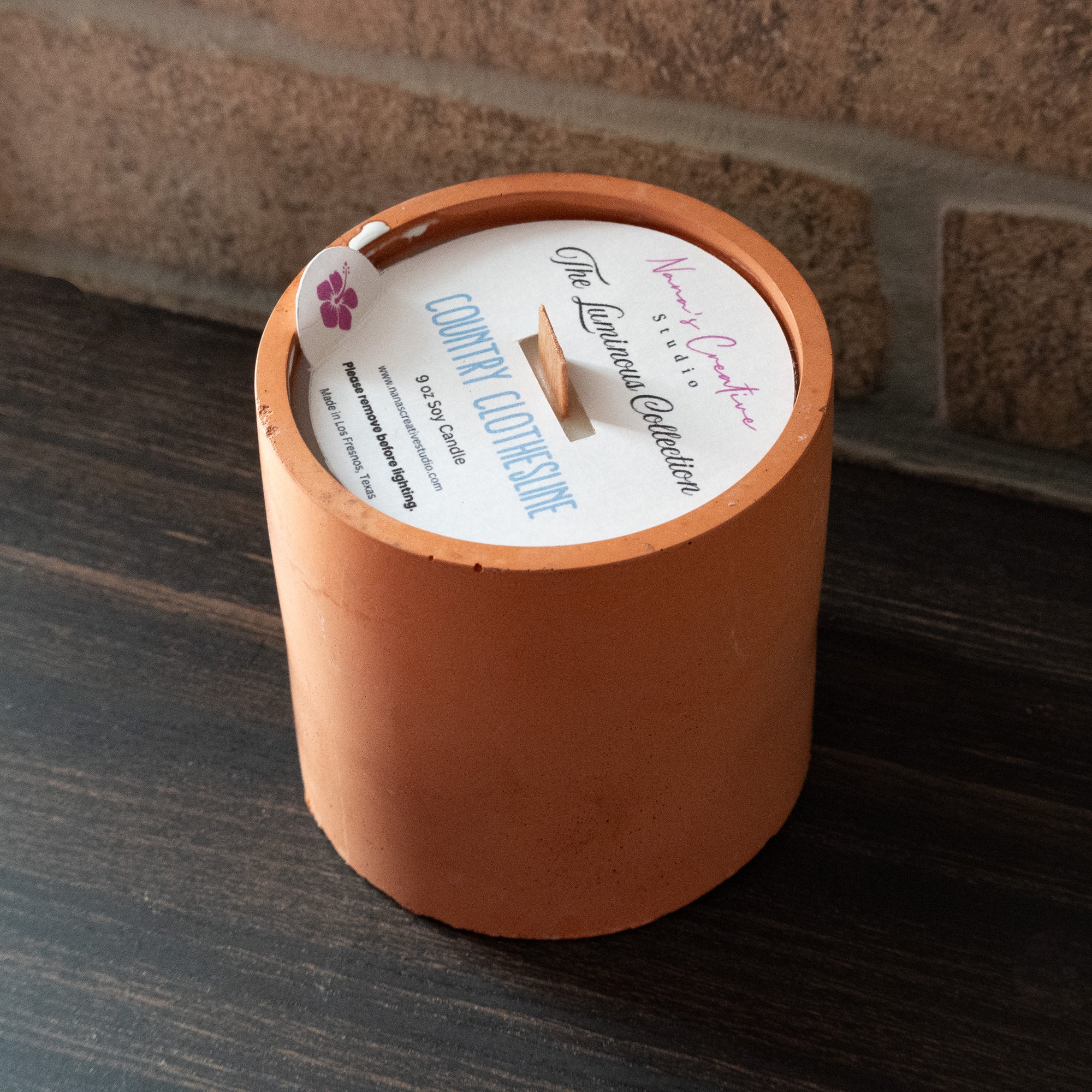 Country Clothesline Cement Candle