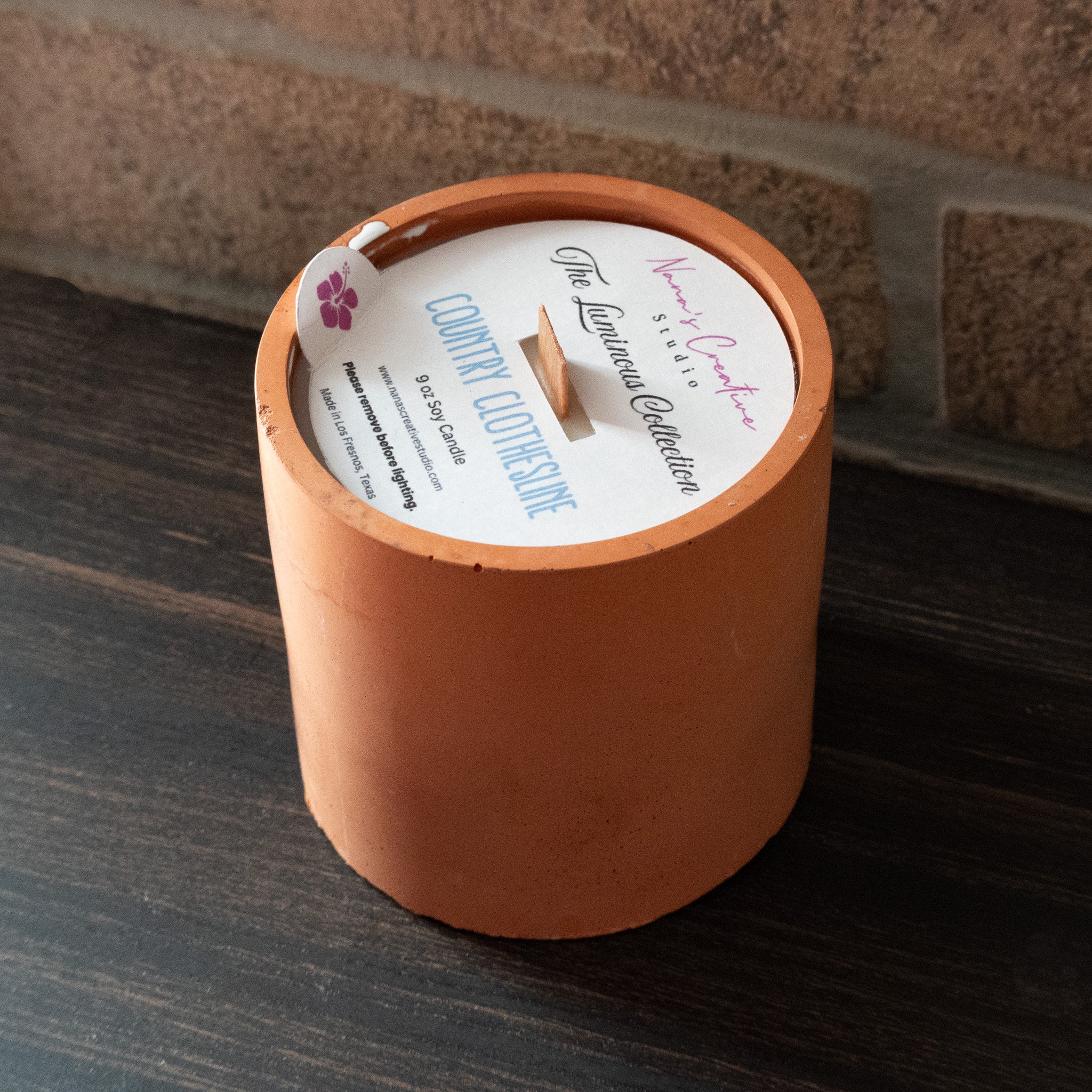 Country Clothesline Cement Candle