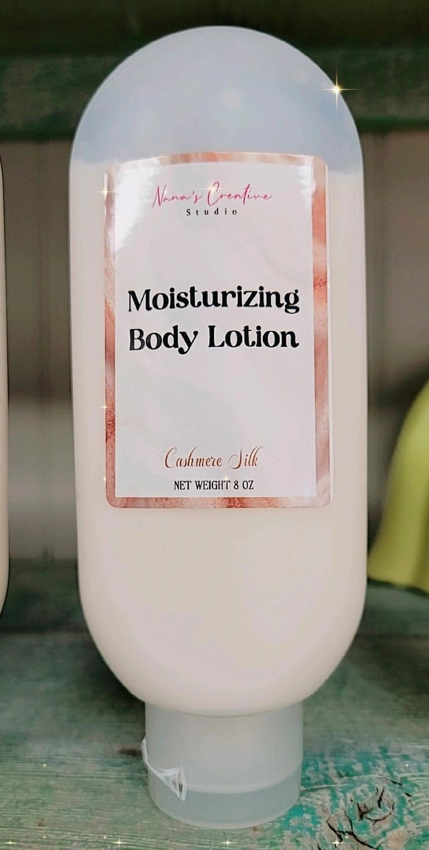 Lightweight Hydrating Body Lotion: Cashmere Silk
