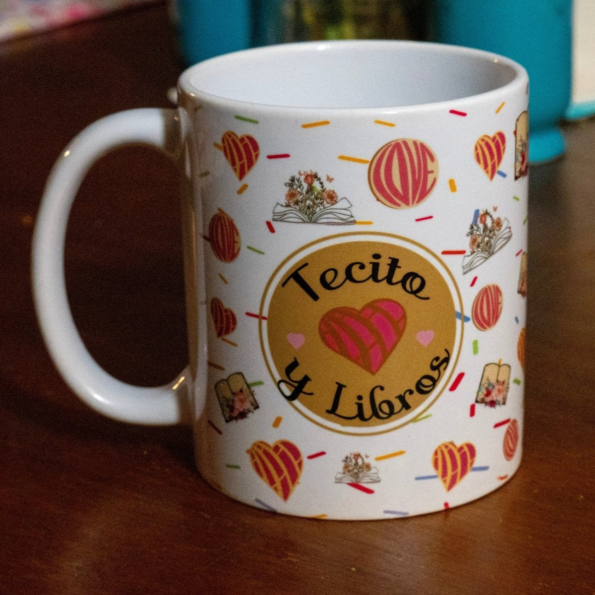 Técito y Libros Mug - Nana's Creative Studio